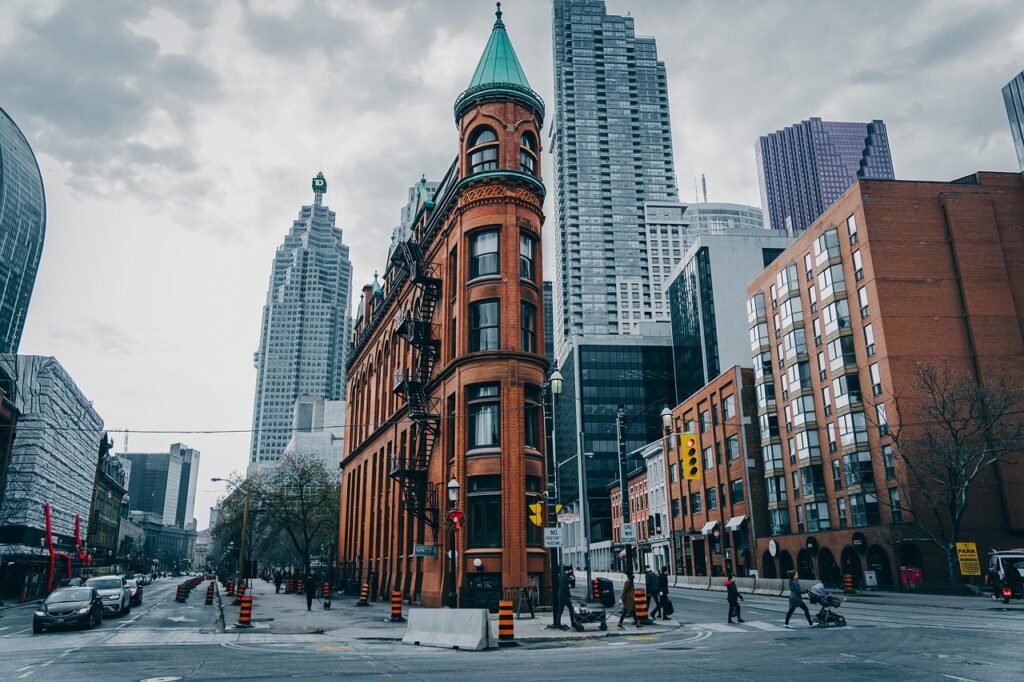 architecture, urban, street, building, photography, winter, cloudy, nature, toronto, canada, city, road, cars, people, sky, classic, season
